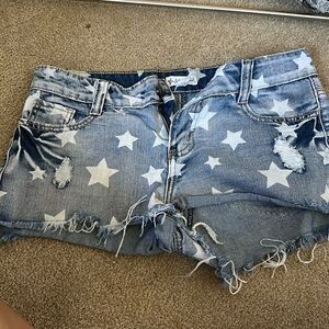 Star painted Jean shorts size 27. Brand is othoro fallaw